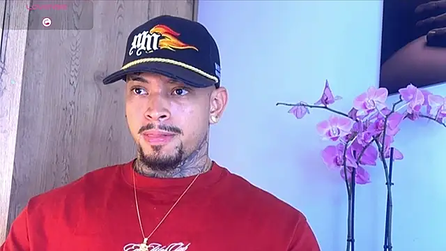 Stiven_collins লাইভ XXX চ্যাট
