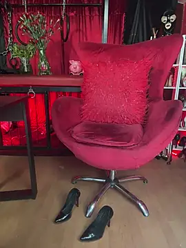 MistressAndre Adlı Modelin Canlı XXX Sohbeti