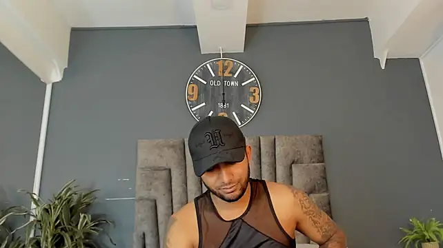 Chat +18 de Robin_Rief ao vivo