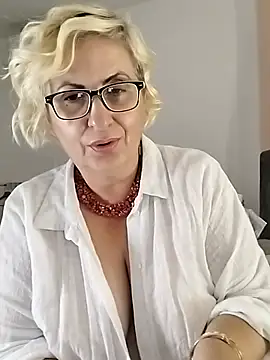 Pumabionda XXX чат на живо