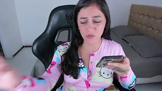 EmmaGrace1999's Live XXX Chat