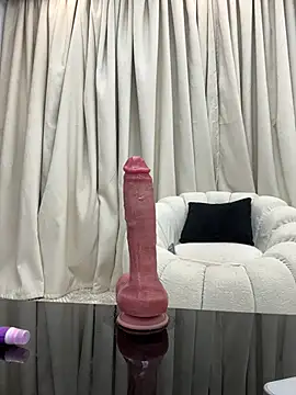 ThickyMel's Live XXX Chat