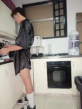 Chat +18 de Axel_Romanov ao vivo