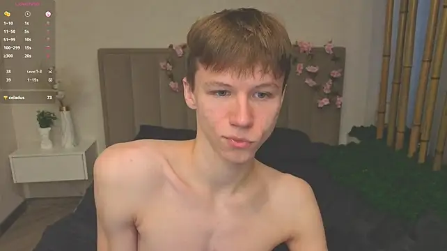 cuMte_boy: онлайн-секс-чат