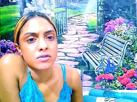 IndianPretty14u2Luv Adlı Modelin Canlı XXX Sohbeti
