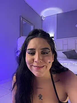 KatlynRous Adlı Modelin Canlı XXX Sohbeti