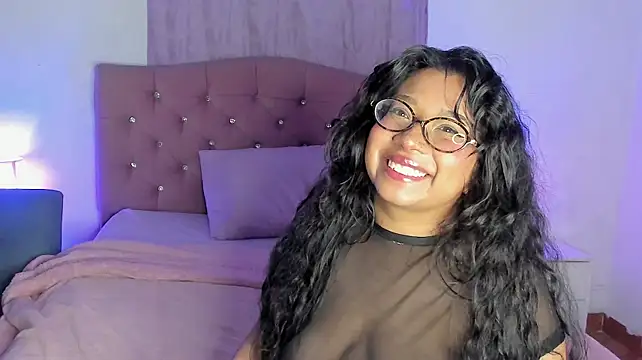 Latinabombsheell – Naživo XXX chat