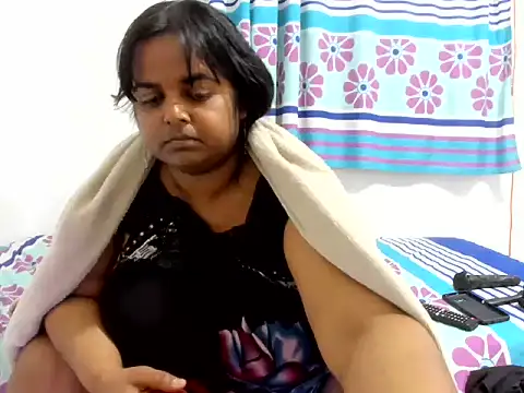 SusanaEshwar Chat XXX in diretta