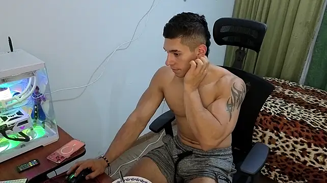 Jake_Taylerr – Naživo XXX chat