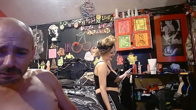 Chat XXX en directo de DaddyAndSplashQueen