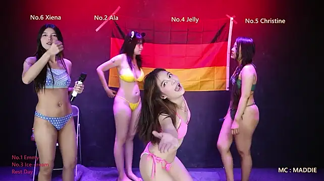 Moon-Velvet's Live XXX Chat