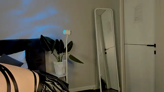 Živý XXX chat Mia_Ramsey