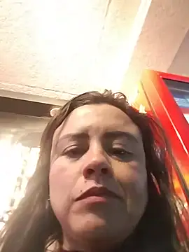karlagiraldo198 élő XXX-chatje