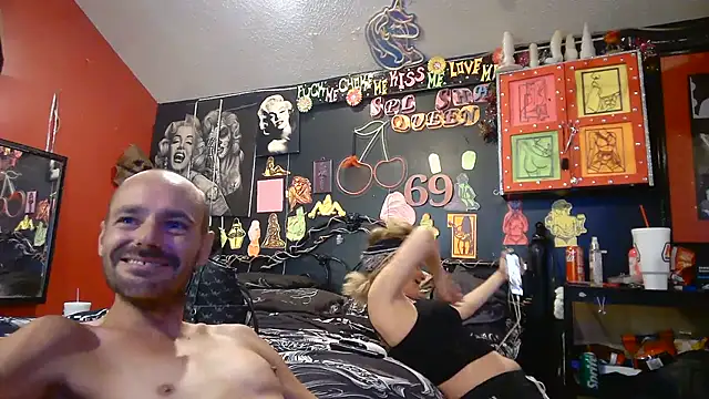Chat XXX en directo de DaddyAndSplashQueen