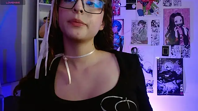 CelesteAyase Adlı Modelin Canlı XXX Sohbeti