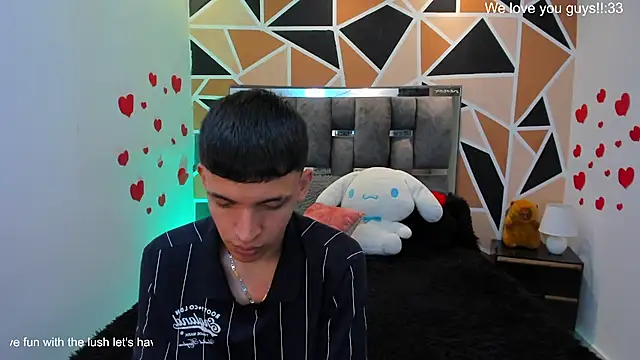 Juan_Nd_Steven's Live XXX Chat