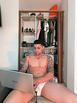 Chat XXX ao vivo de GabrielX77_
