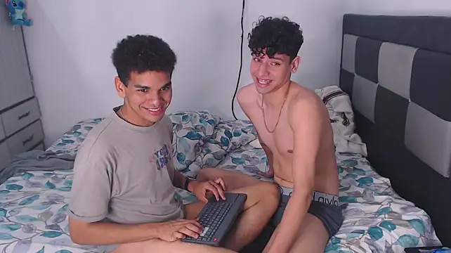 XXX chat uživo modela apoloandhansel
