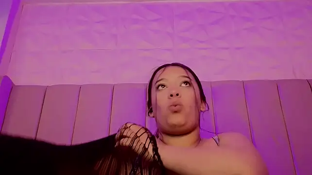 Chat +18 de MollyBigBoobs12 ao vivo
