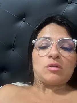 _Linda_88 Adlı Modelin Canlı XXX Sohbeti