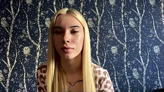 Chat +18 de KatPatrin ao vivo