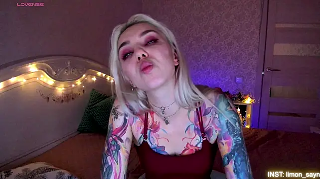 Chat XXX en directo de LillyMoure_