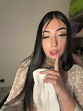 צ'אט XXX בשידור חי של _Naomy_Collins