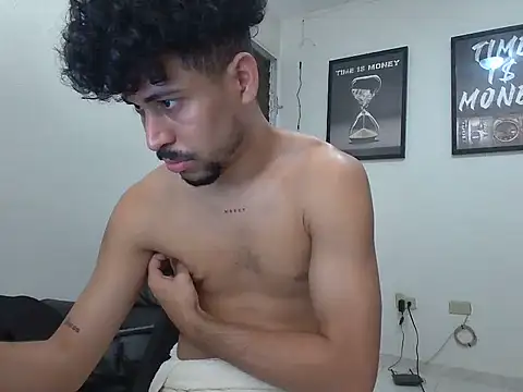 Chat XXX ao vivo de Dollarhot30