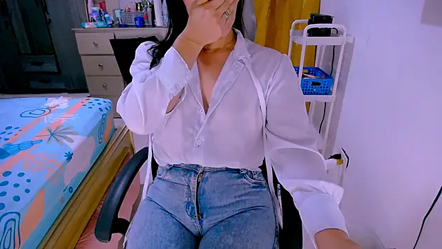 دردشة BitterMomXxx الجنسية المباشرة