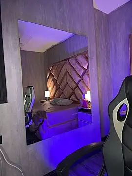 ian_mathias_'s Live XXX Chat