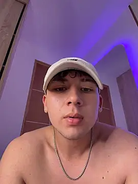 OLIVER_K – Naživo XXX chat