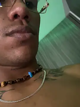 TommyGun_22 Show Webcam