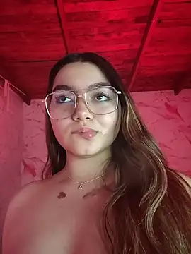 julisaenz's Live XXX Chat