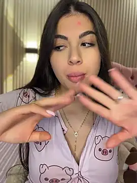 Sarasanders_4 Adlı Modelin Canlı XXX Sohbeti