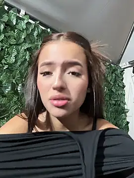 Chat XXX en directo de Sofia18_pinkk