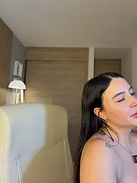 Alessia-miller_ Adlı Modelin Canlı XXX Sohbeti