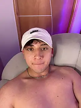 OLIVER_K Live XXX-Chat