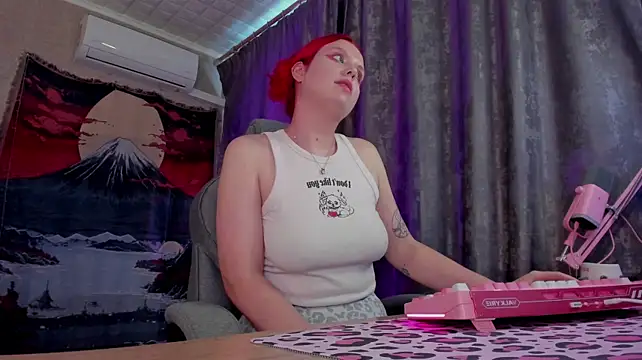 NattInRed's Live XXX Chat