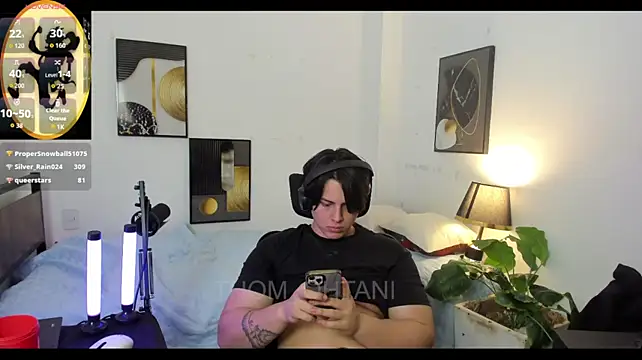 Chat +18 de Thom_Ohtani ao vivo