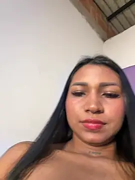 Živý XXX chat Barbiebrunette_