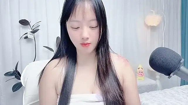 Winnie666999 Adlı Modelin Canlı XXX Sohbeti