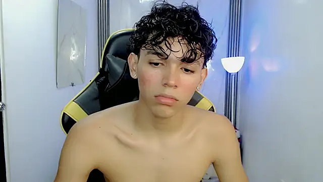 FUNNY_DICK_ Adlı Modelin Canlı XXX Sohbeti