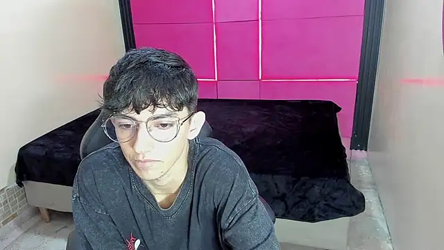 ElanGiraldo Live XXX Chat