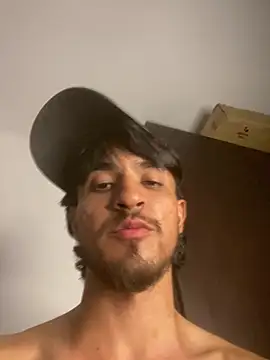 Kriss_Edwards 即時 XXX 聊天