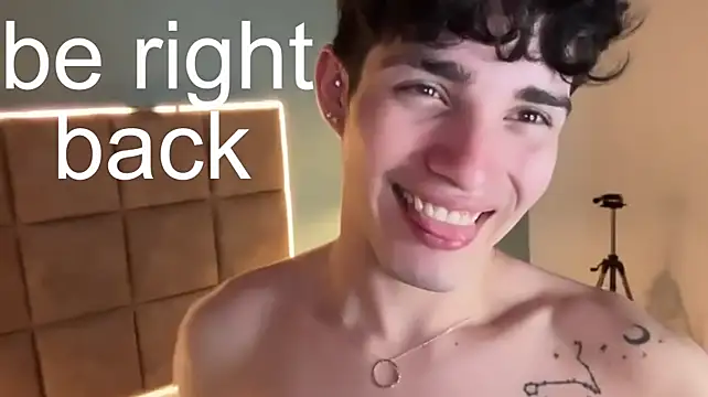 Онлайн чат XXX AlejooTwink