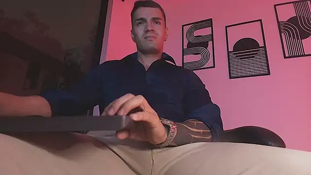 ALPHA_DOMINUS_ live XXX chat