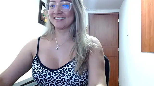 officialrosevelvett's Live XXX Chat
