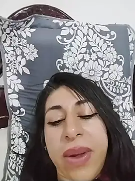 arianna_rouse_ Adlı Modelin Canlı XXX Sohbeti