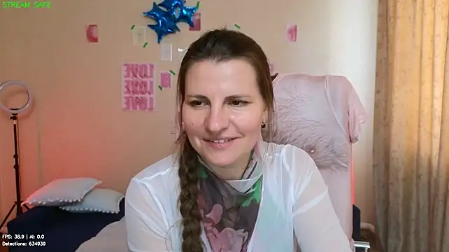 Mirabelle_Velvet's Live XXX Chat