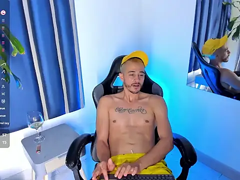 Damiam_23's Live XXX Chat